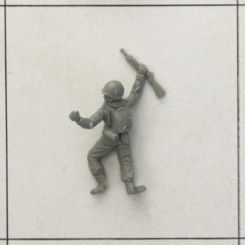 Soldat, liegend mit Gewehr, Hand erhoben, grau, Infanterie Serie 1, Heinerle
