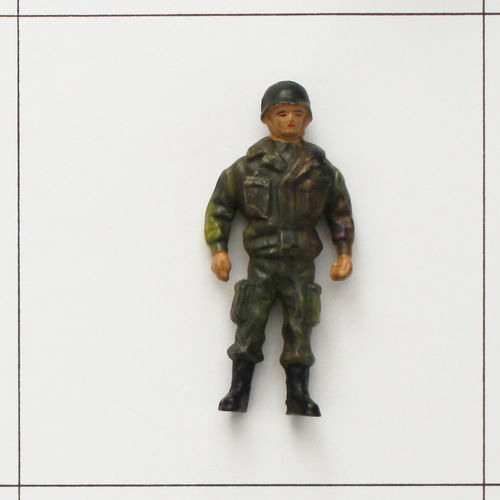 Soldat stillgestanden, Hartplastik, teilbemalt, Variante, Bundeswehr, Leyla