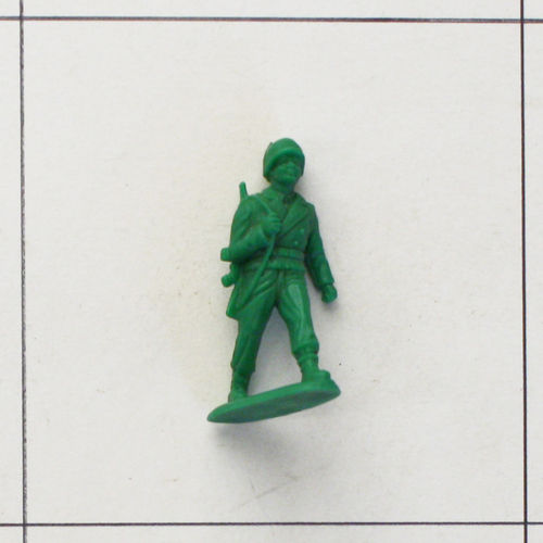 Soldat, Sturmgewehr geschultert, hellgrün, Serie 3, marschierende Soldaten, Heinerle